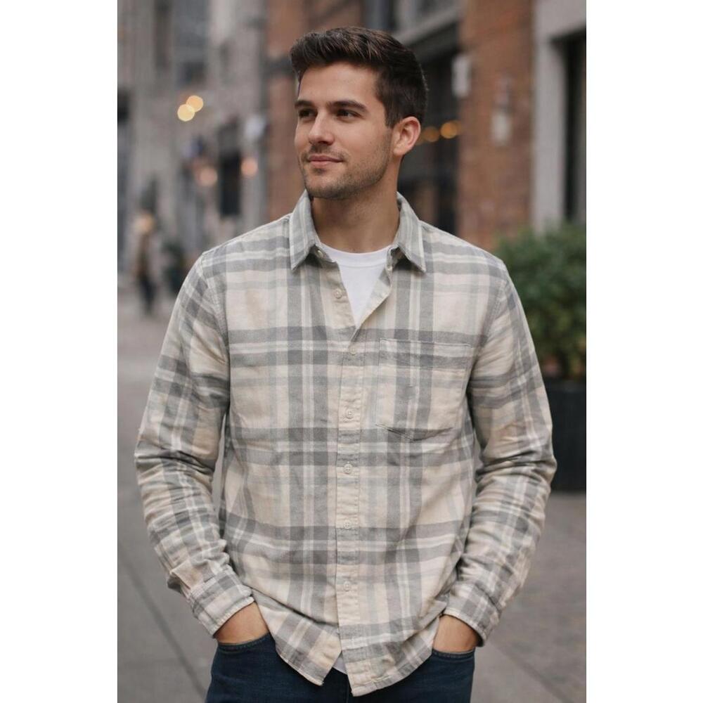 Hollister Men's Casual Plaid Shirt -‎ XS